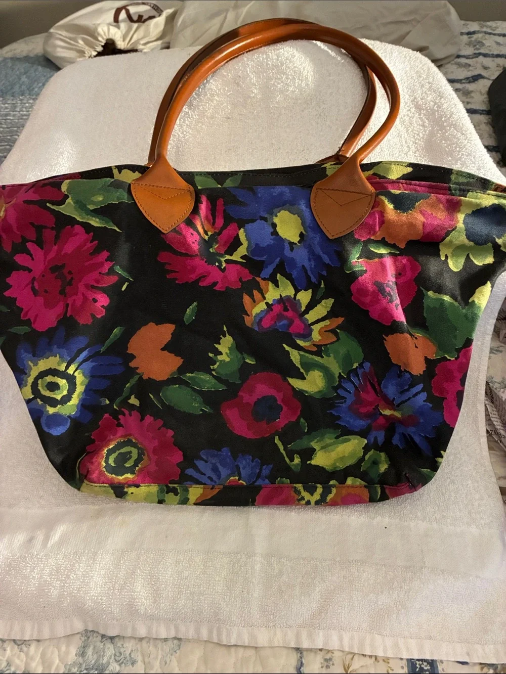 Gitano Vintage Floral Tapestry Canvas overnight Tote Bag w/Tan Leather Handles